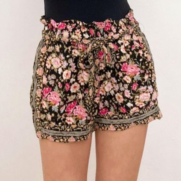 American Eagle Outfitters Pants - American Eagle Floral Tie Waist Paperbag Shorts